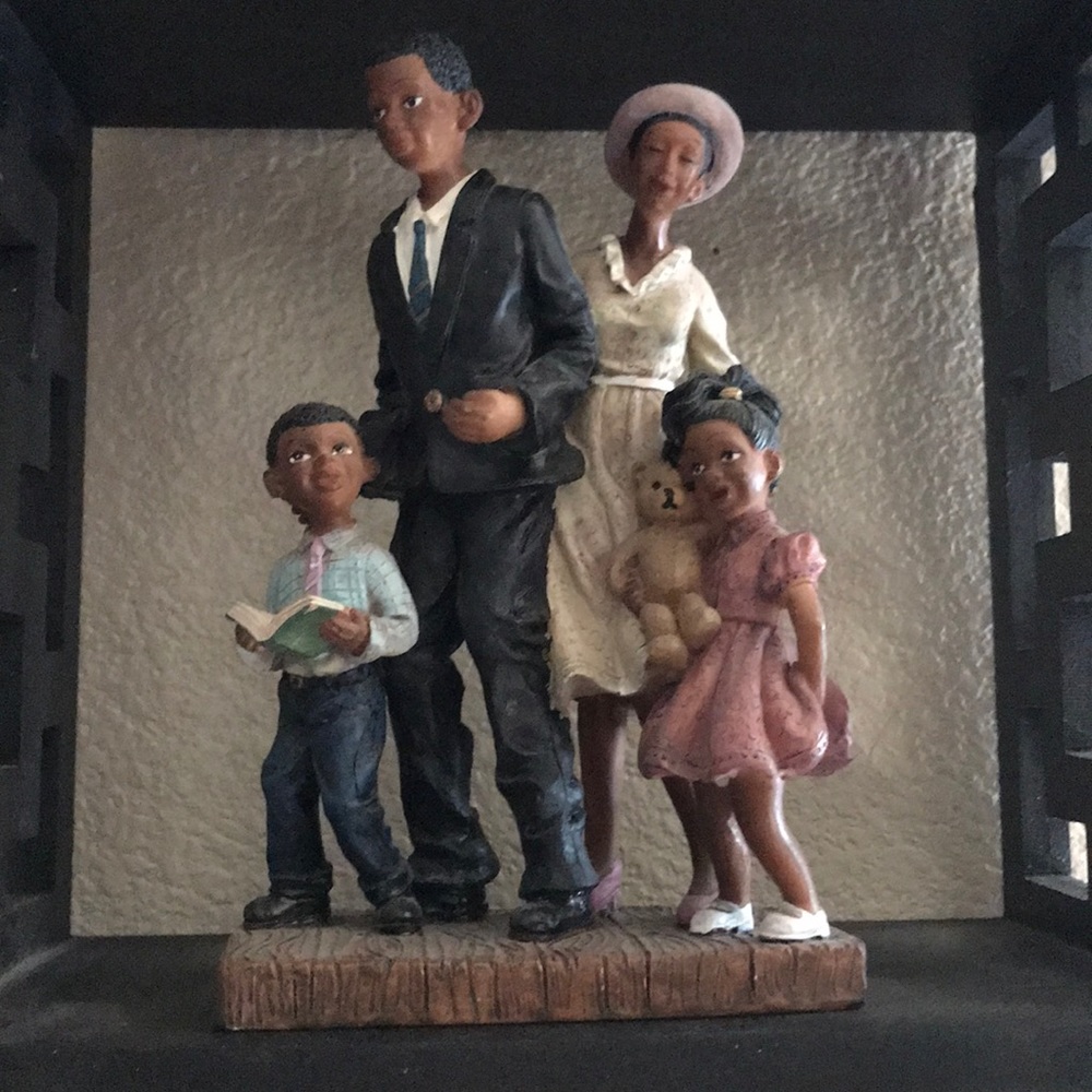 Figurines